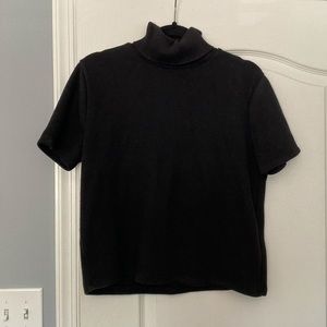 *NEVER WORN* Zara short-sleeve turtleneck